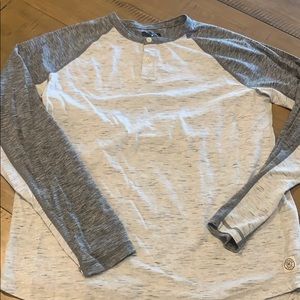 AE long sleeve Henley tee
